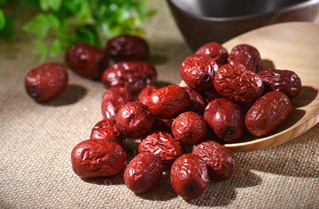 黑枸杞配上这6种食材,滋润双眼,赶走疲惫!