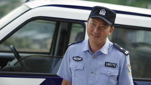 当“馒头脸”混进公安剧，撞上天然脸演员，简直是降维打击