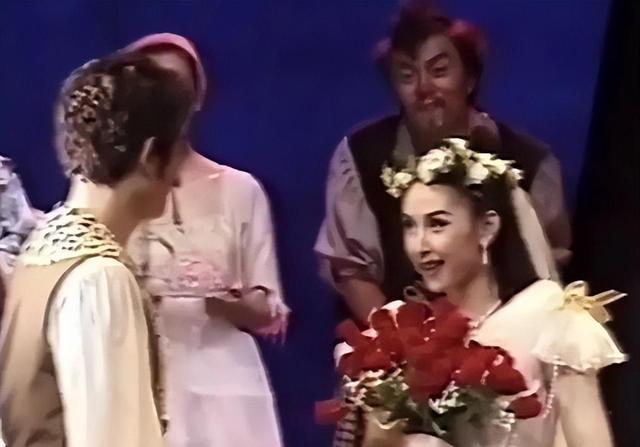 胡静:因长得太美被国外的首富看中,为让她安心睡,甘愿切除器官