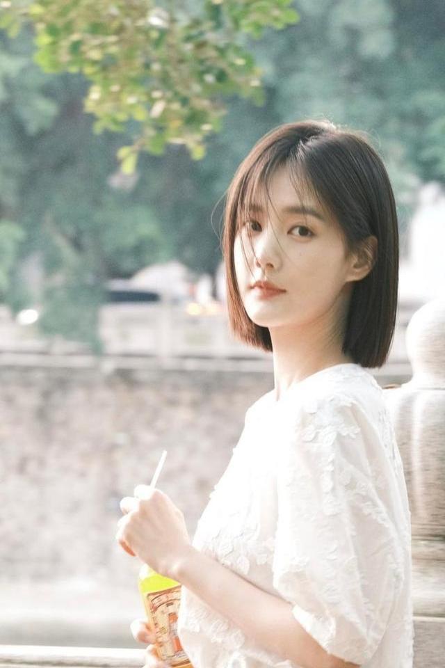 出道9年，22部剧皆主角却无人问津，这位女演员为何“不讨喜”？