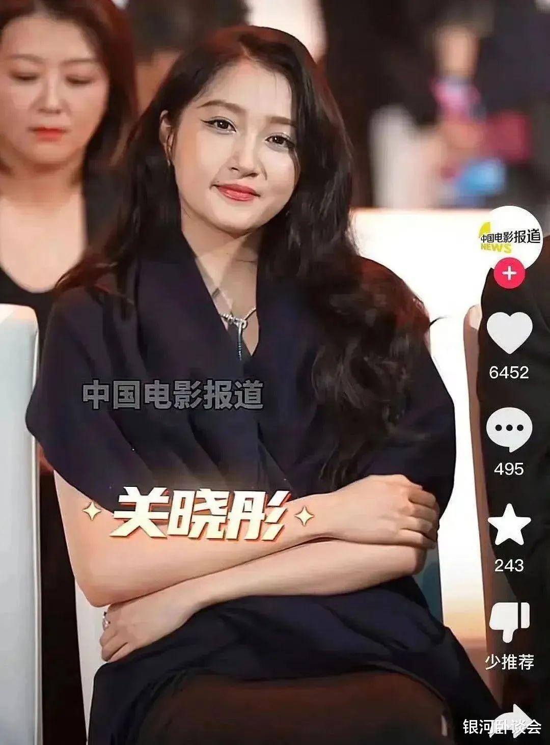 关晓彤发福变大婶!鹿晗素颜直播被批摆烂!