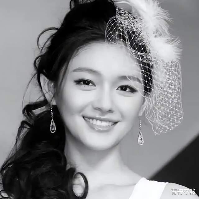 大S树葬流程曝光,骨灰倒入后需重新翻土,汪小菲儿女惹人心疼