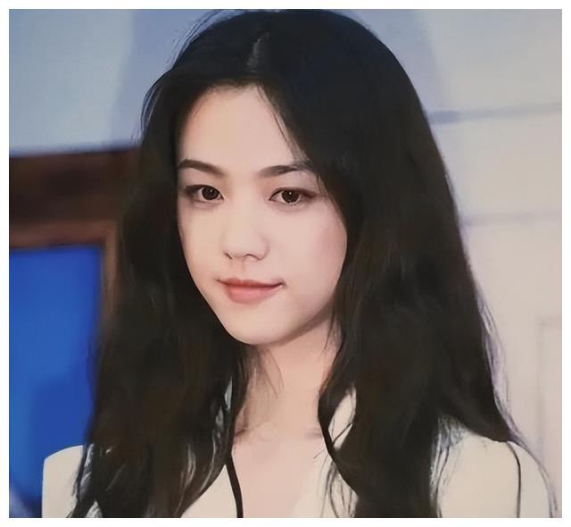 十年后再看汤唯在韩处境,方知冯小刚话中真意