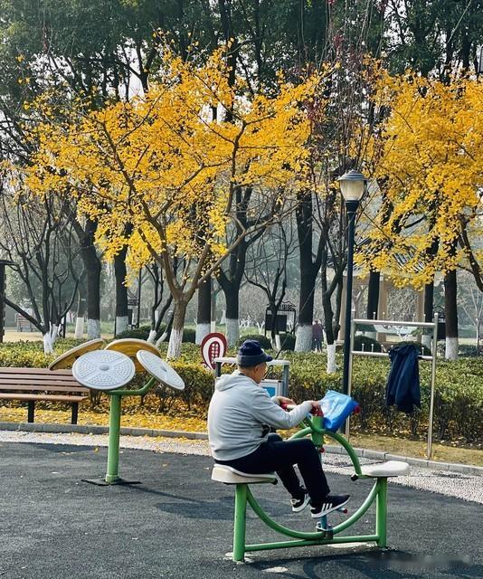 人老了,怎么提高自身的“能量”,保持活力,建议做好这10点