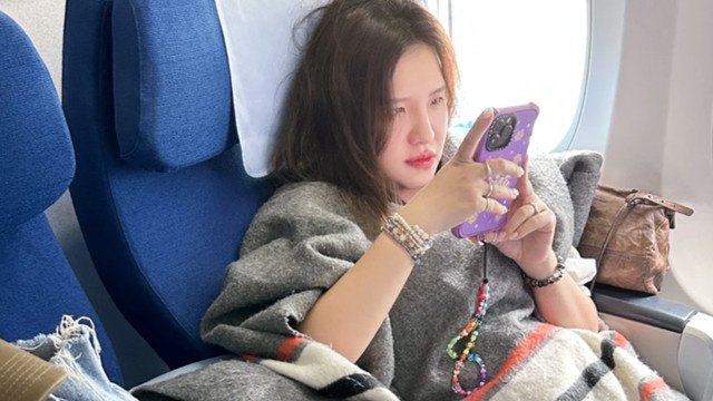 谢依霖被偶遇，真人又白又美比电视上好看，因坐商务舱被骂装穷