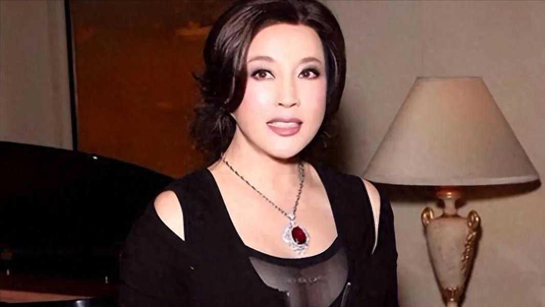 “花期”长的女演员，我只服这4位，颜值和气质这么多年没变过