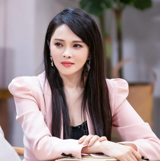 伊能静在国外丢13件行李!芬兰航空紧急回应,没事还是最好别出国