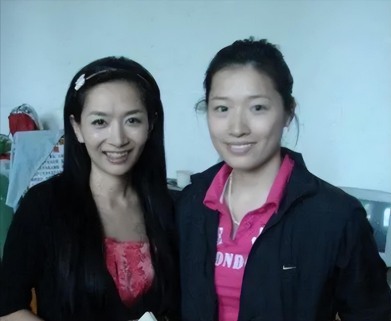 主持人王芳:嫁给大15岁的教授,为了婚姻做出一切牺牲都不后悔