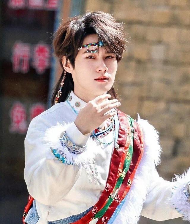 《奔跑吧》女星生图,孟子义的腿,白鹿的脸,都不及瘦的沙溢吸睛