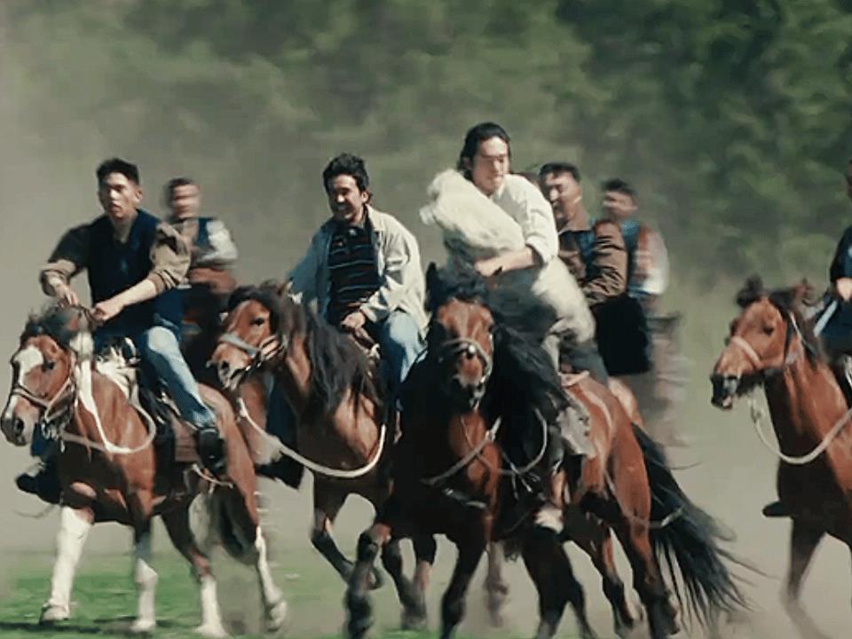 同是骑马,看丁禹兮与于适差别竟然这么大,活该他拿下骑射副主任