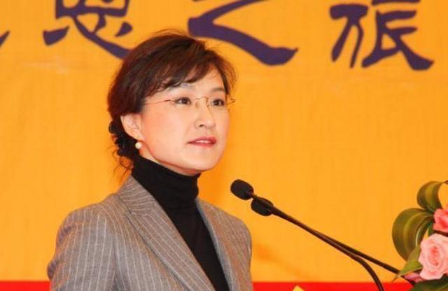 太震惊,这两位央视主持人居然是夫妻?低调了19年,如今很幸福