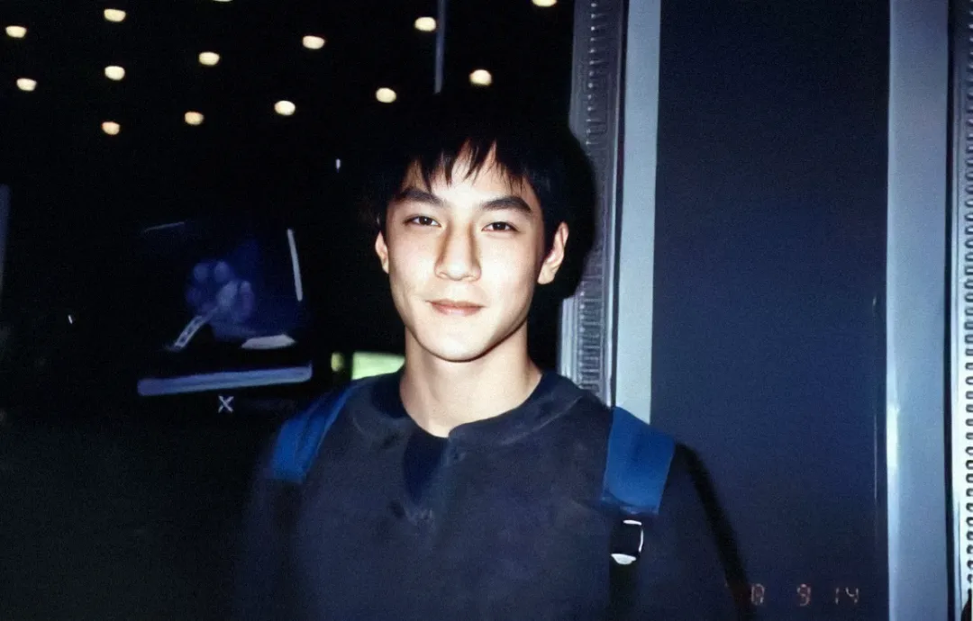 被嘲发福变老的吴彦祖,50岁又帅?回了颜值巅峰!