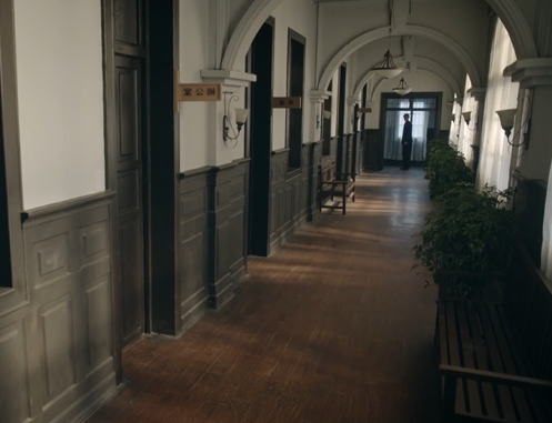 才播2集,评分高达8.0,说真的:这才是红色谍战剧该有的样子!