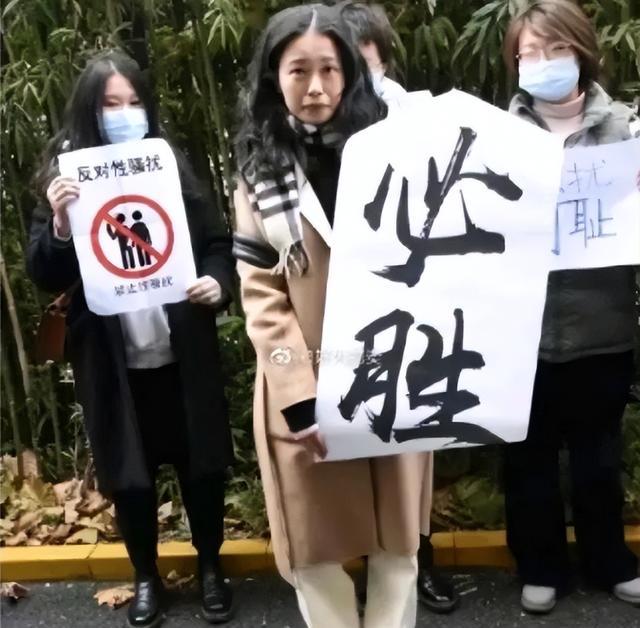 从央视一哥到停职四年,重返央视后坐冷板凳,朱军做错了什么