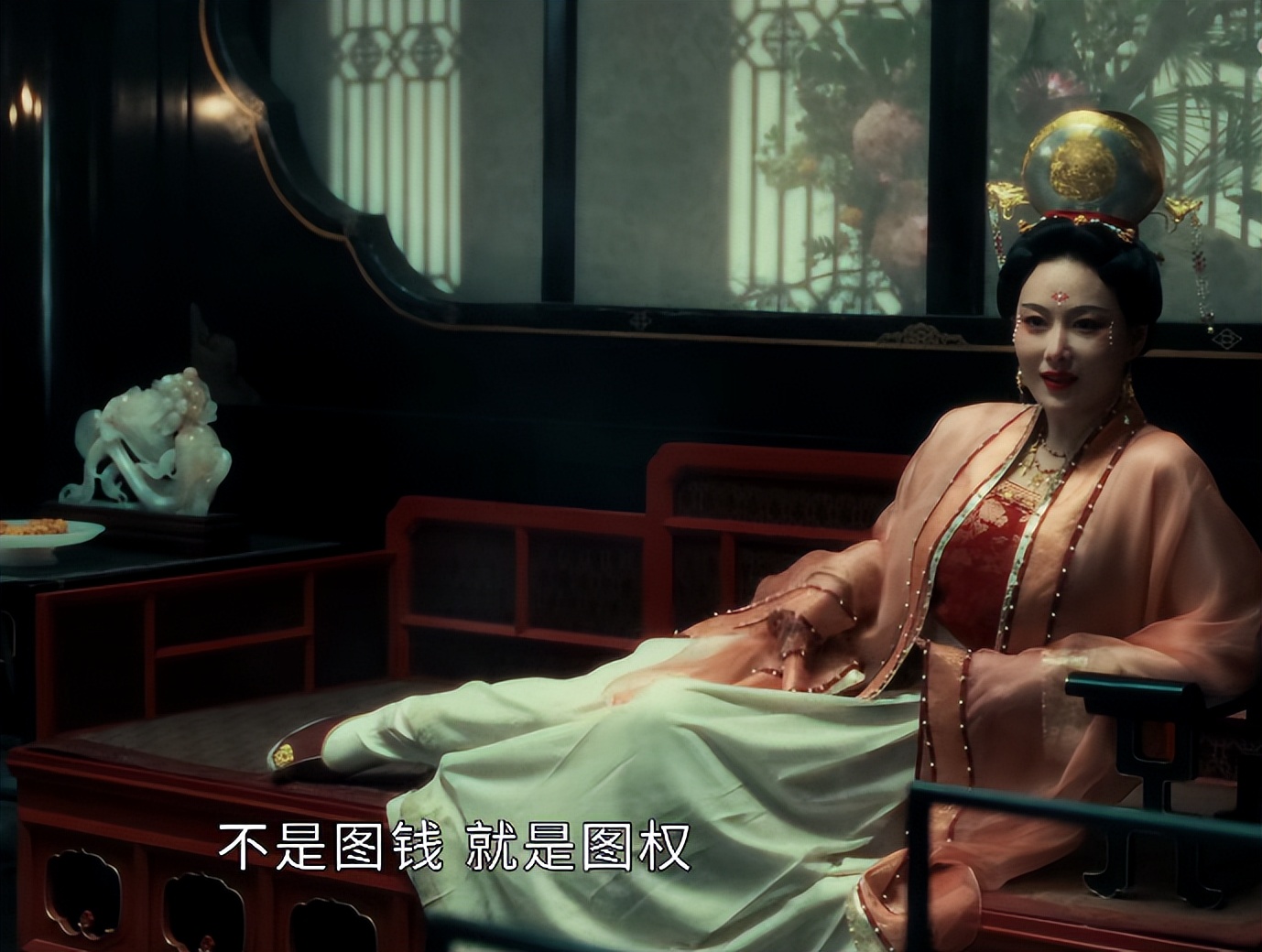 被37岁张馨予惊艳了,好身材遮不住,颜值一流肉都长在该长的地方