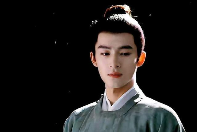 31岁杨紫《家业》男主是王星越!于正讥讽她接烂戏,又利用她炒作CP?