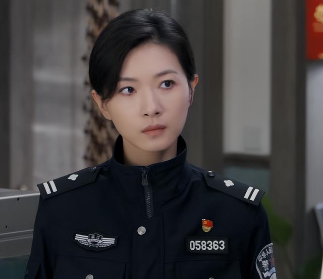 同样是演女警察，把万茜和马伊琍放一起看，差距一目了然！