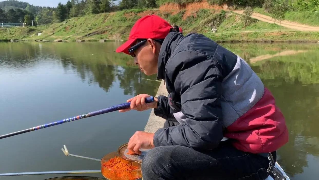 野钓时如何诱使鲤鱼快速咬钩？需要掌握这几个要点，建议收藏