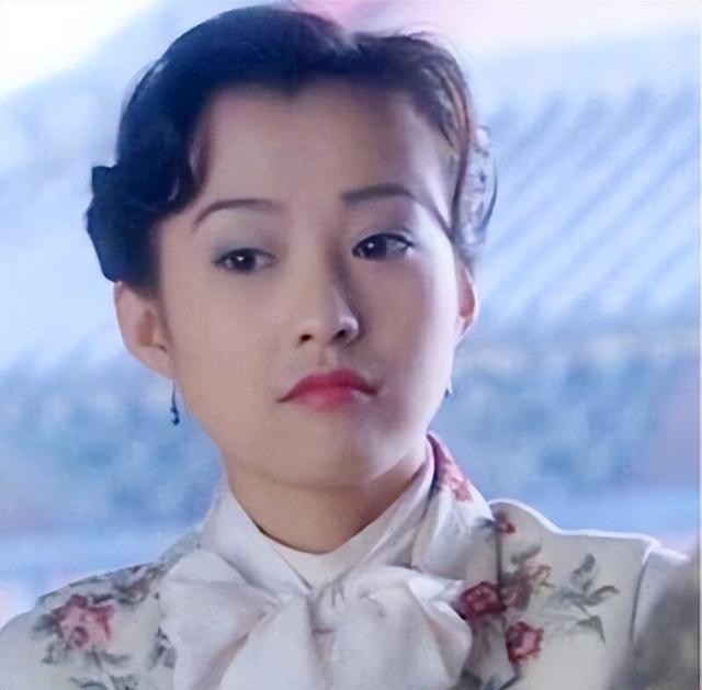 现在嫌她们丑,当年追成狗!这些发福的女明星,当年都美若天仙