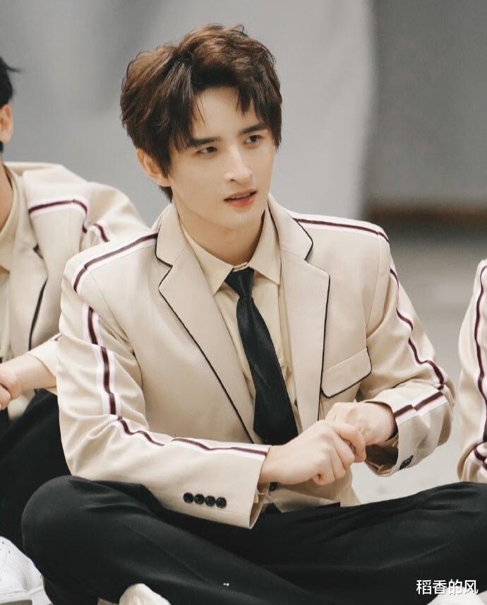 再就业男团,居然是这么诞生的?