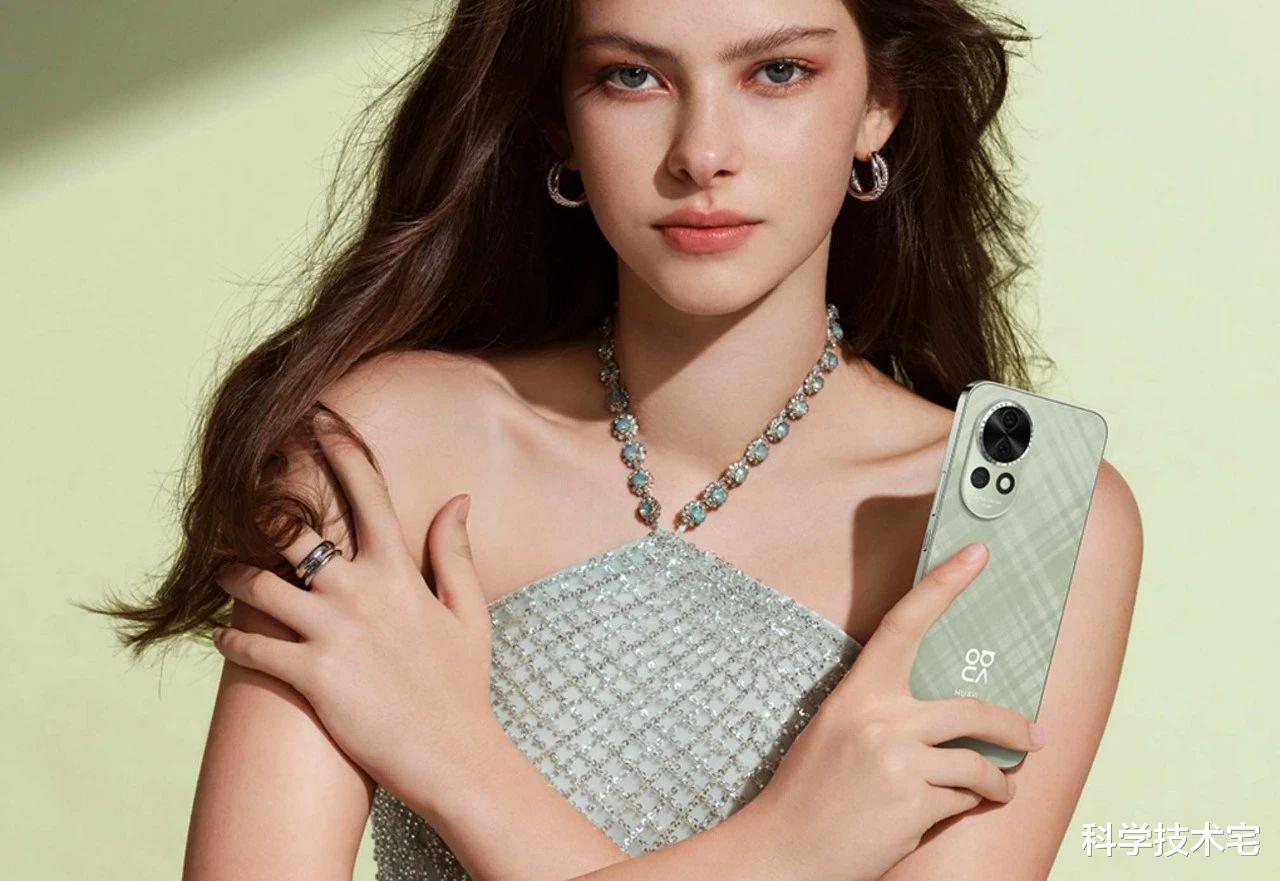 華為Pura 70系列銷量已超650萬部！標(biāo)準(zhǔn)版不如華為nova13？