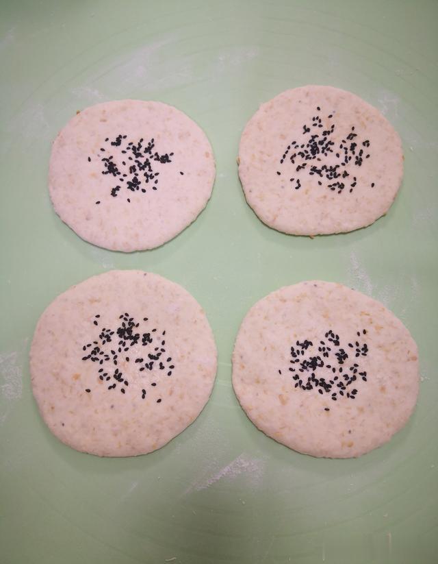 燕麥片這樣做，無(wú)糖無(wú)油個(gè)個(gè)鼓大泡，柔軟好吃又健康，有鍋就能做