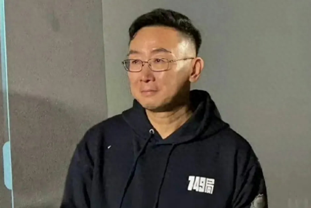 53岁陆川的痛：对不起独自产检的胡蝶，如今8年心血，又付之一炬