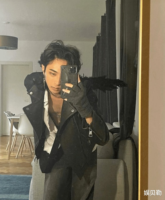 曝伊能静儿子出柜，宣言惹争议，身份获认同，高调的方式起反作用