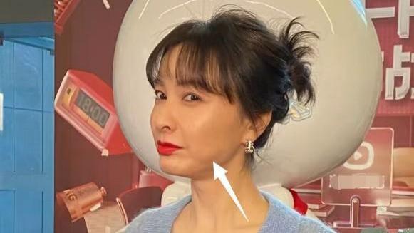 没滤镜真可怕！金晨鼻歪眼斜，孙俪老态尽显，李冰冰生图惨不忍睹