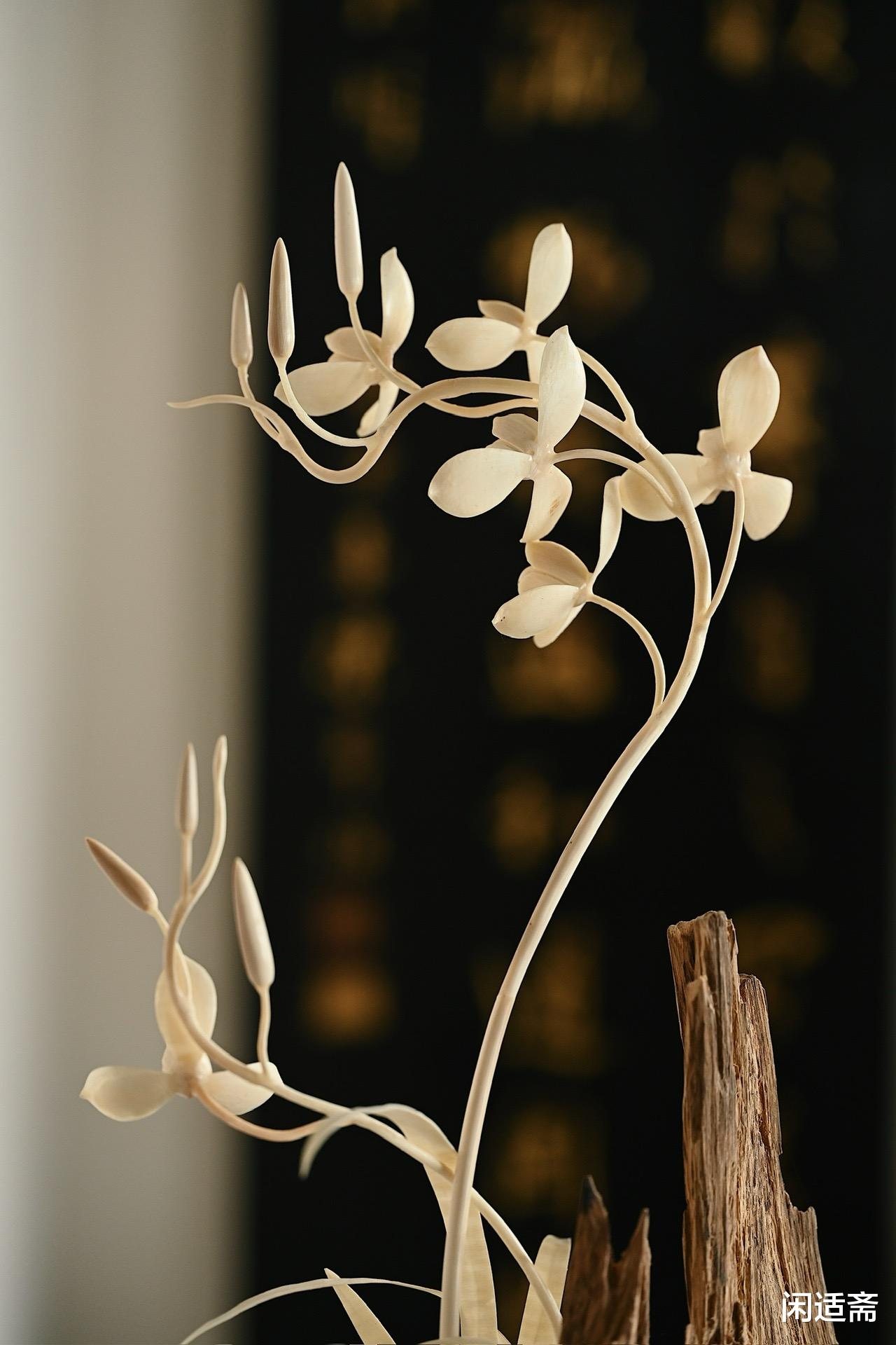 兰影如画，达拉干沉香镶牙雕，山子摆件