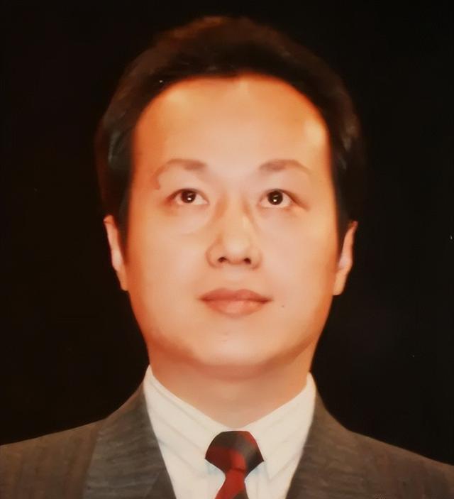 罗京：去世13年，妻子改嫁富商，儿子去了美国，母亲至今不知死讯