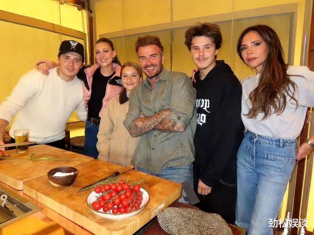 自律到变态的贝嫂，宣布放弃节食：人生太短暂，与外貌和解！