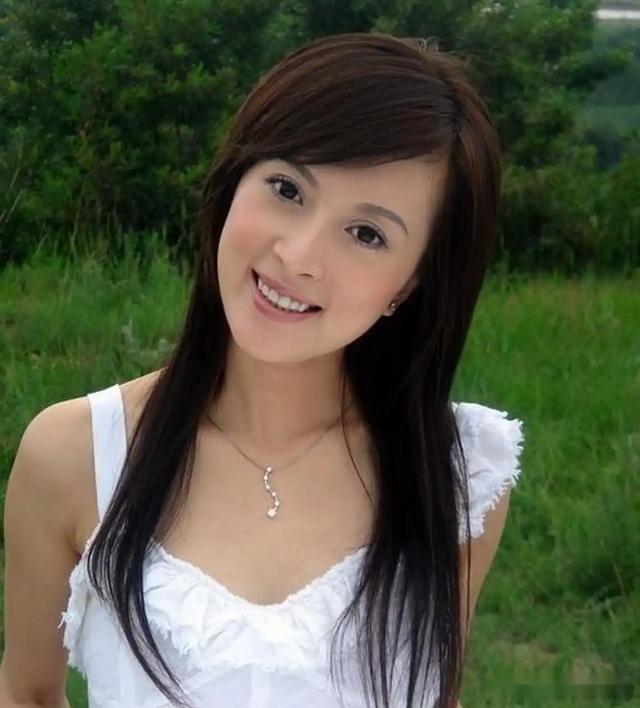 自古“叠名”出美人,这16位名字带叠字的女星,个个貌美如花