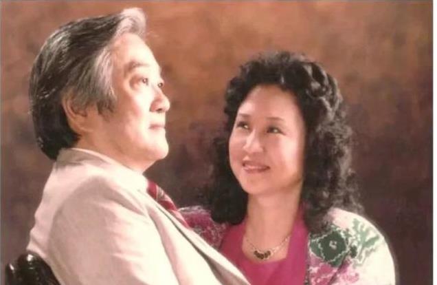 蒋仁才是此生最爱她之人！顶级“恋爱脑”琼瑶，遭遇大型杀猪盘