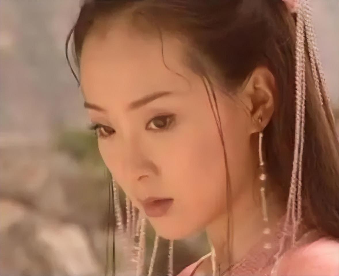 一脸清纯无辜竟演起“蛇蝎美人”这10位女演员一个竟比一个入戏