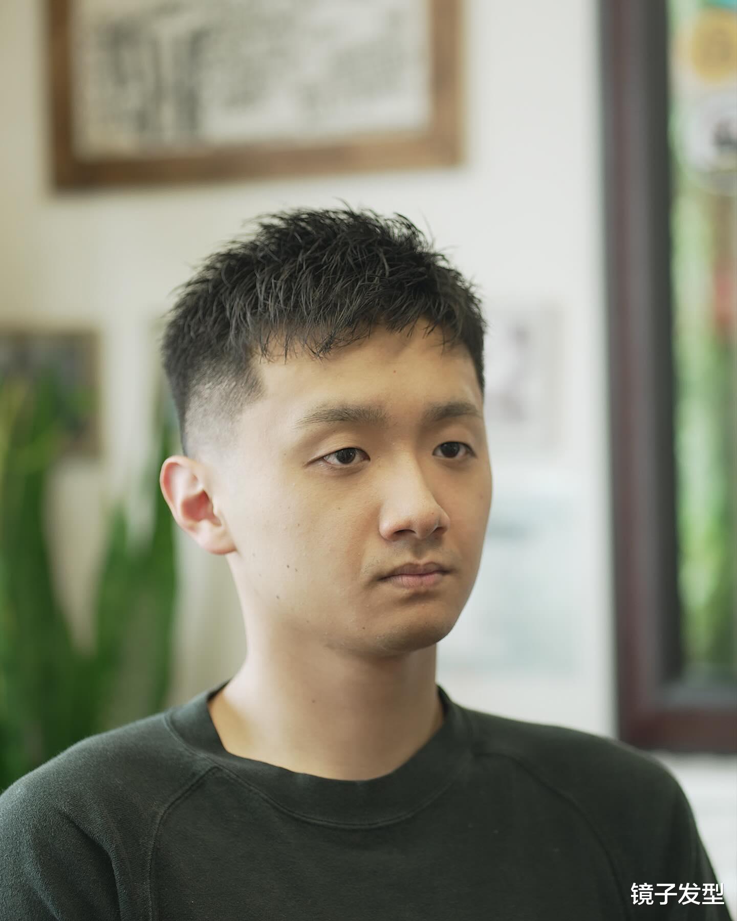 两侧铲短男发,让你帅出新高度,清爽利落还时尚