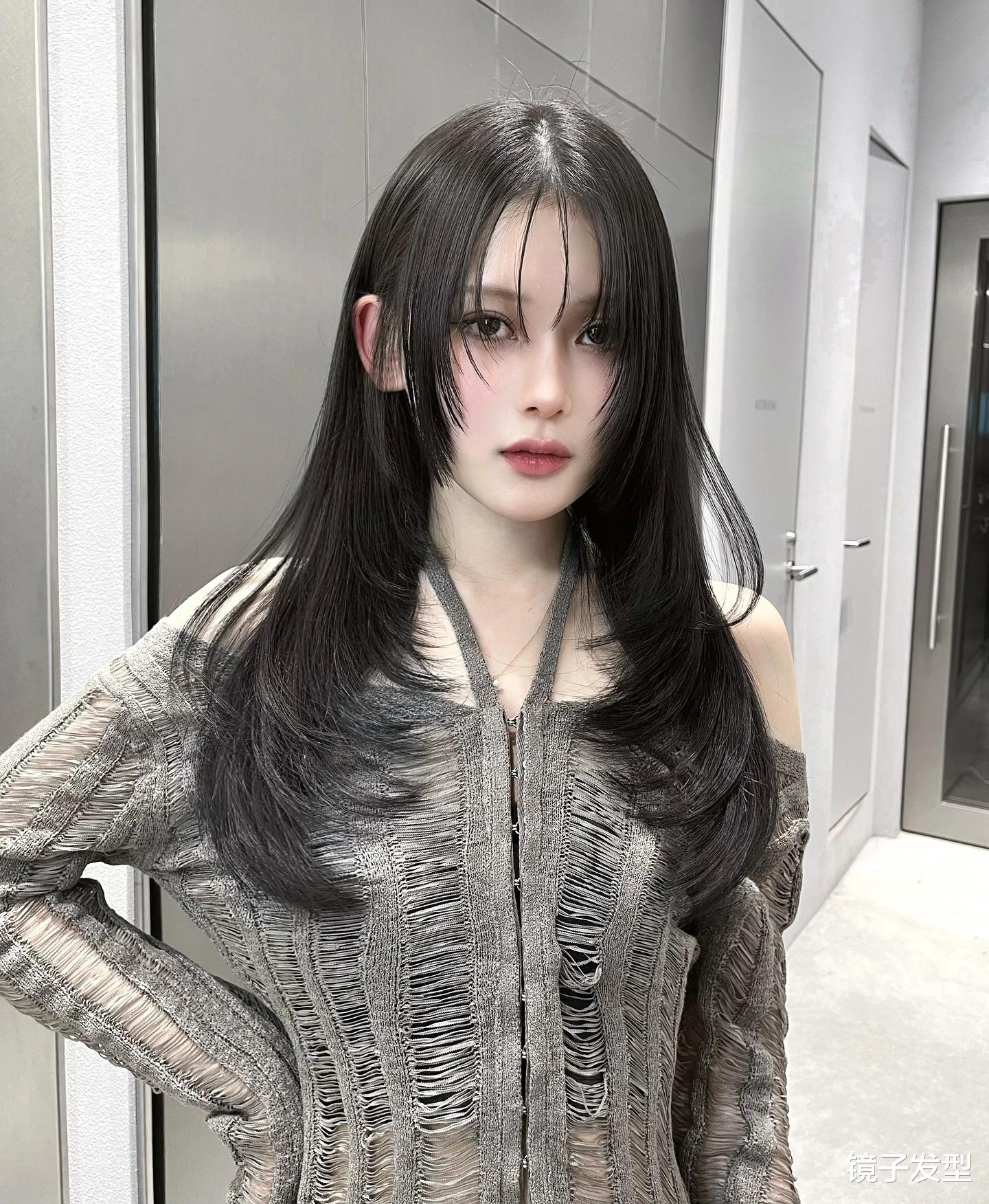 最火女士长发,边沿层次与修饰脸型的完美结合,绽放高级美