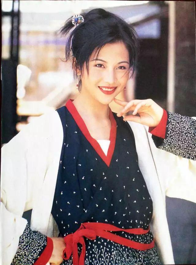 蔡少芬:17岁替母还债跟刘銮雄6年,恋吴奇隆3年,为何下嫁张晋?