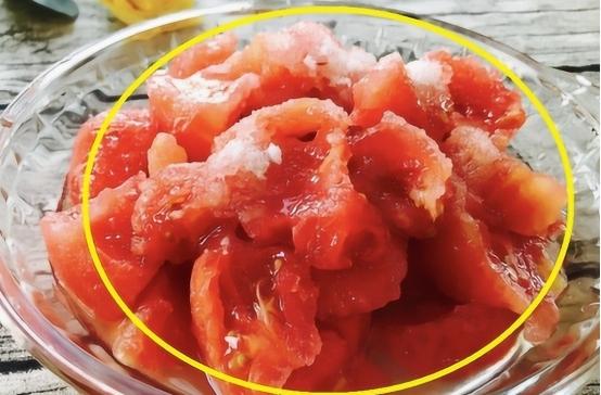 医生告诫：人老了，宁愿吃雪糕冰棍，都不要多吃这3种凉菜