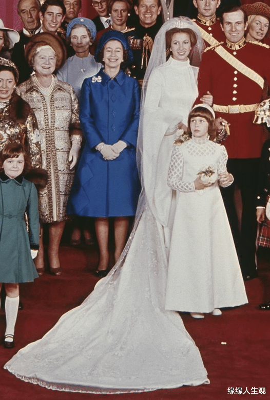 英女王生命的最后24小时：家人环绕安妮公主24小时陪伴，不枉此生