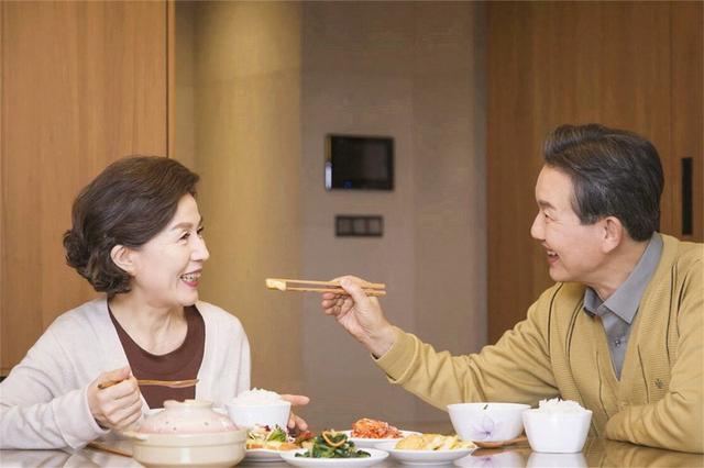 秋天，建议早餐少吃馒头稀饭，多吃4样高蛋白，提高身体抵抗力