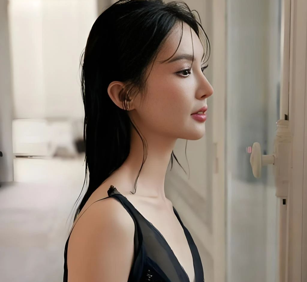 金晨的恋情够吃1年的瓜，太离谱！