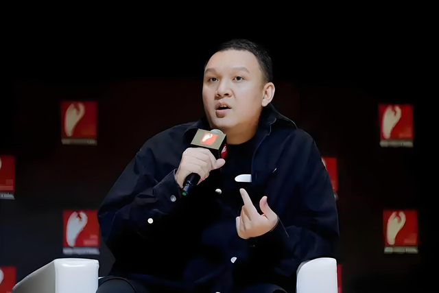 好声音没拿冠军,却嫁给爱奇艺总裁,34岁已经事业家庭双“丰收”