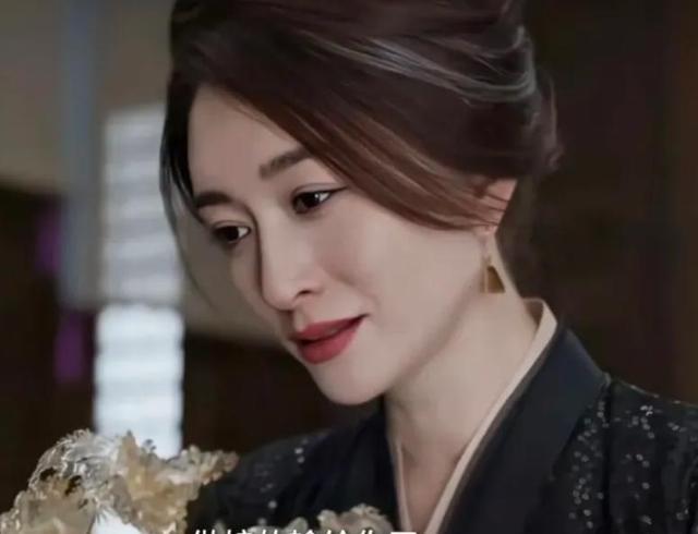 李沁调侃不想出演《庆余年3》,提苛刻要求想被拒,李小冉回复搞笑