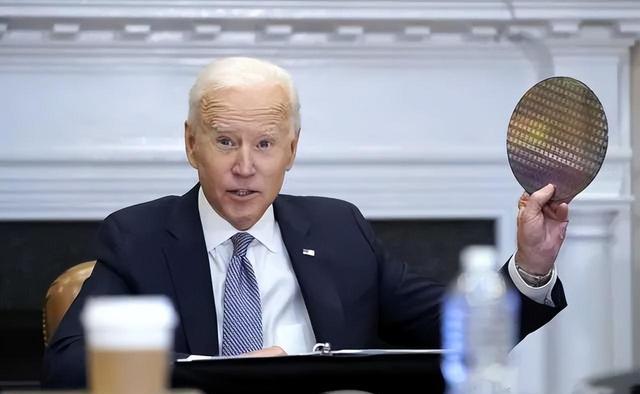 耍流氓?中国首台光刻机实现量产!美国、荷兰紧急发声:强烈谴责