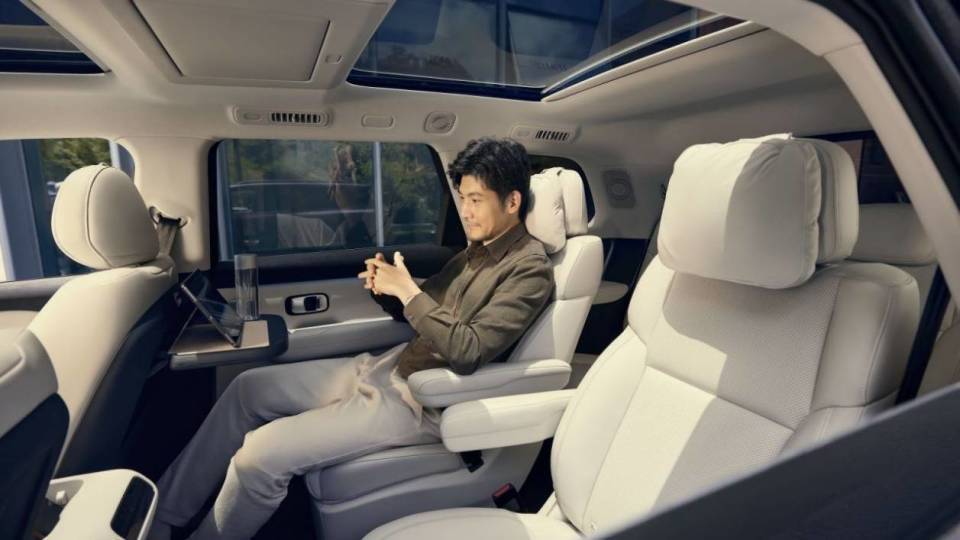 今日上市！平民“奶爸车”，与问界M7同级，完胜理想L6，却便宜近10万