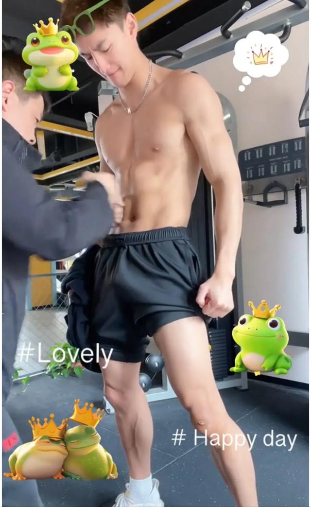 身高190的腹肌体育老师适合开什么样的智能电动车呢