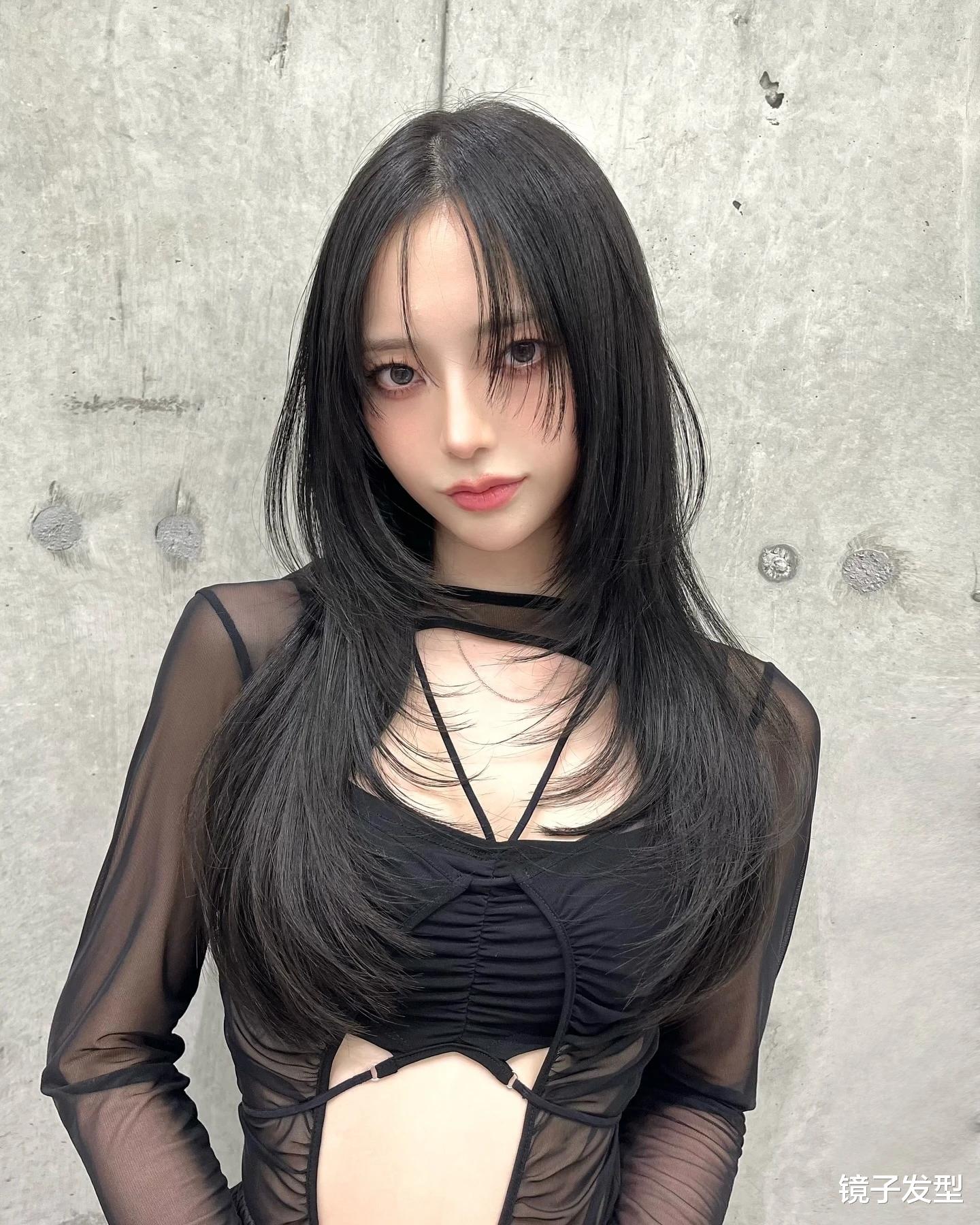 最火女士长发,边沿层次与修饰脸型的完美结合,绽放高级美