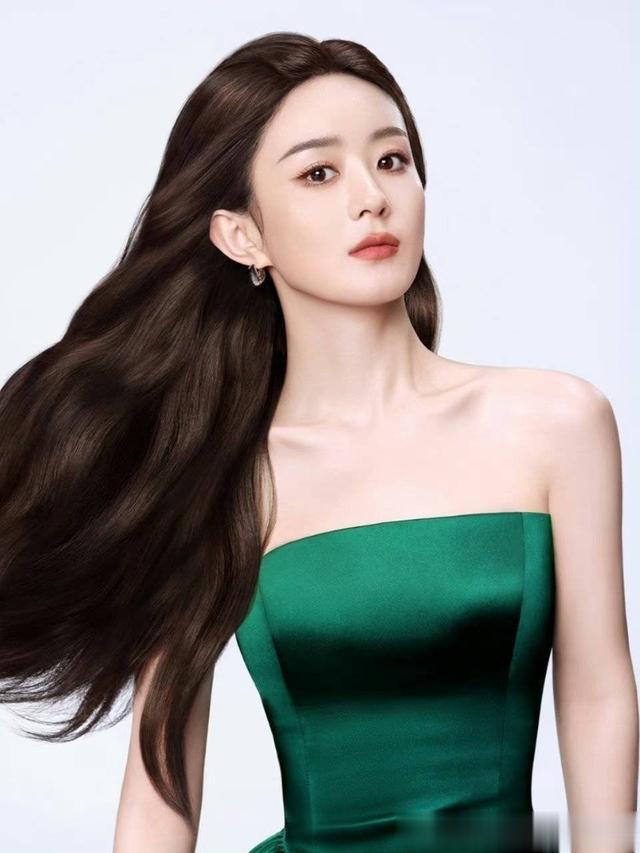 赵丽颖新造型引热议:提裙侧颜,美翻天!