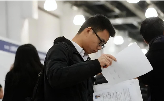 大学生就业太难？人民日报怒批当代大学生：你不失业，天理难容！